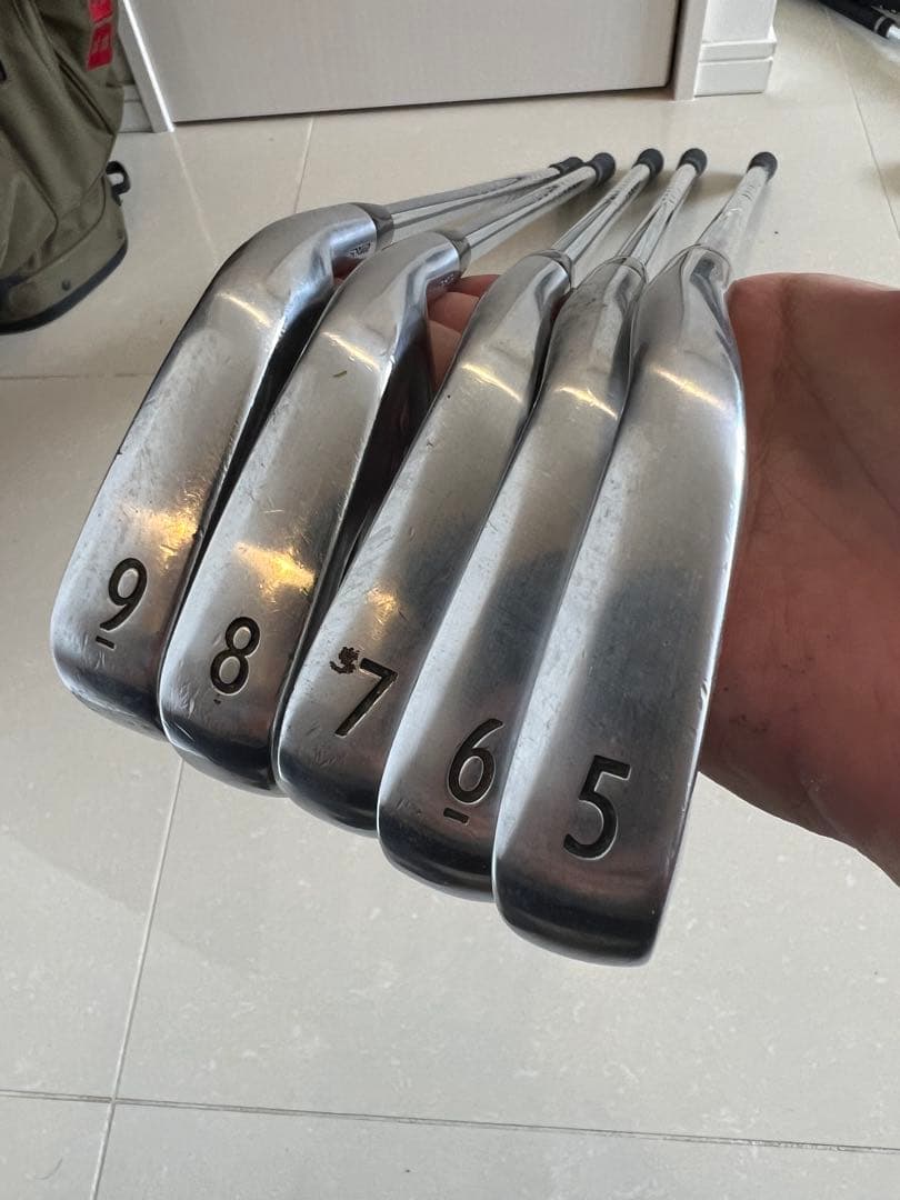 ブリーフィングbriefingゴルフバッグ オリーブ ドライバーなどのクラブ一式