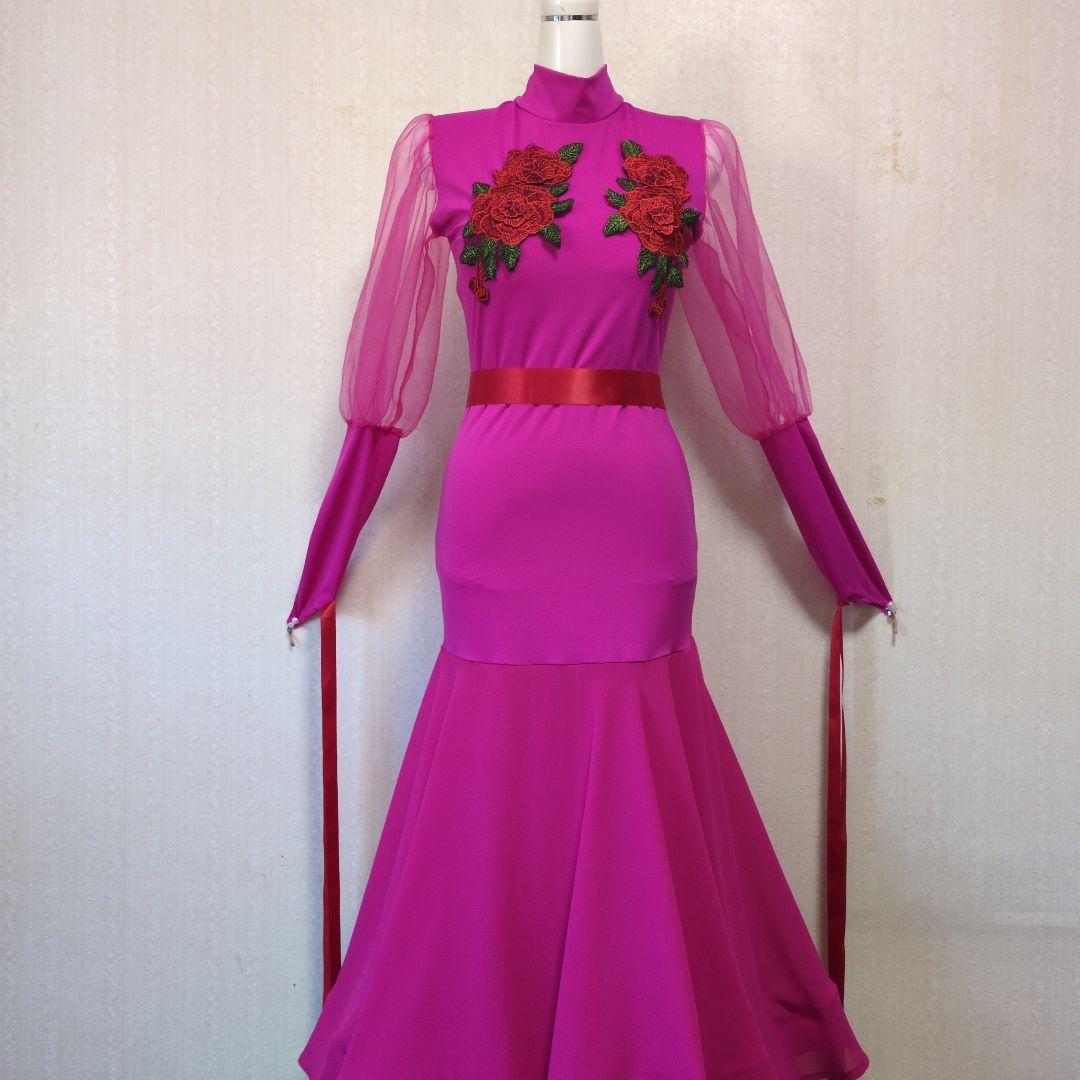 薔薇の飾り社交ダンスドレス　長袖ワンピース　値下げ