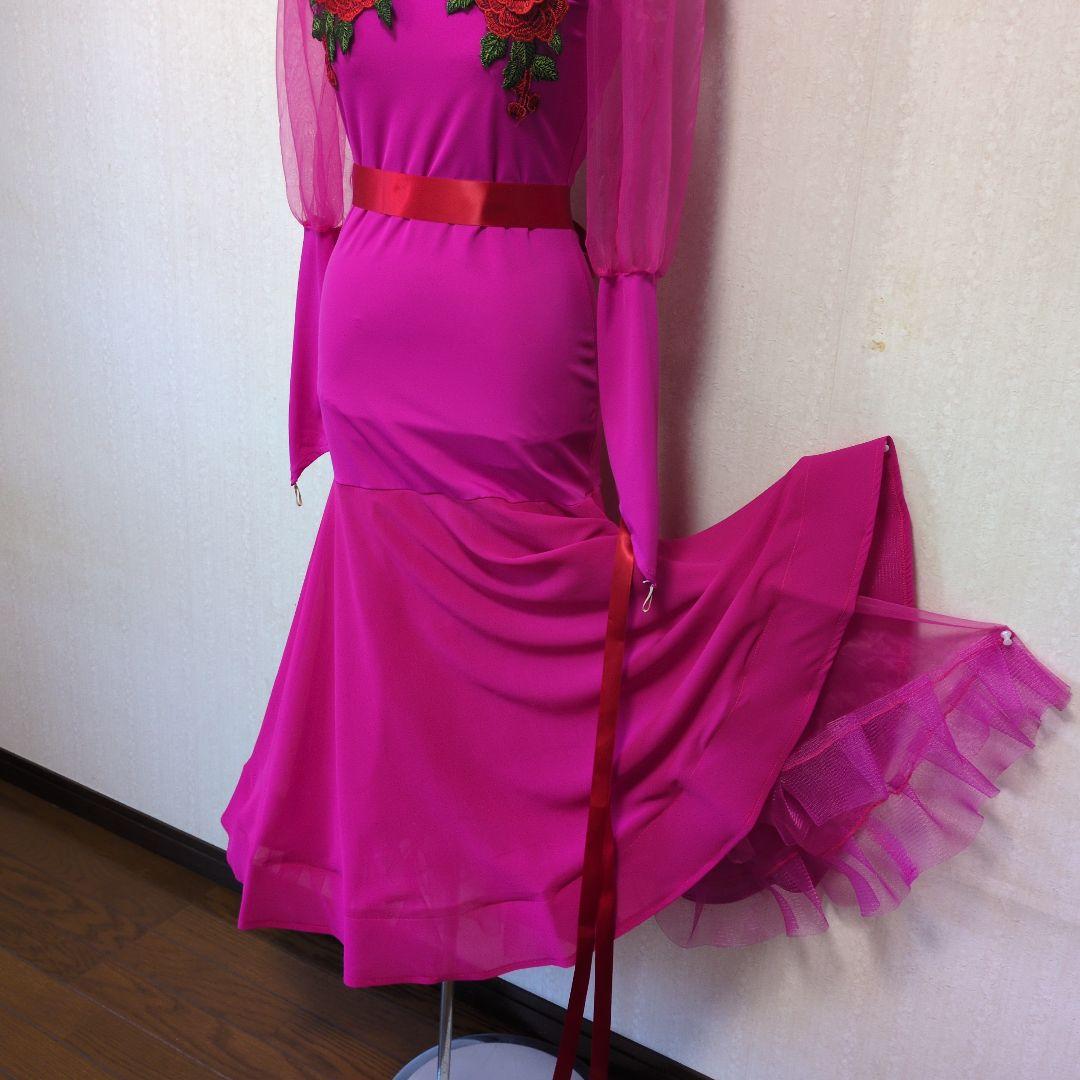 薔薇の飾り社交ダンスドレス　長袖ワンピース　値下げ