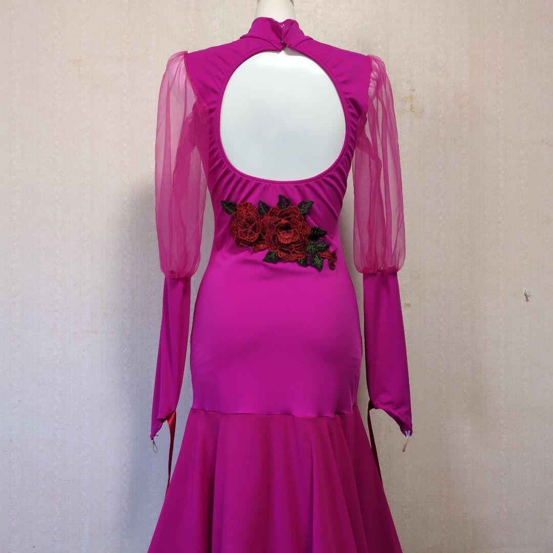 薔薇の飾り社交ダンスドレス　長袖ワンピース　値下げ