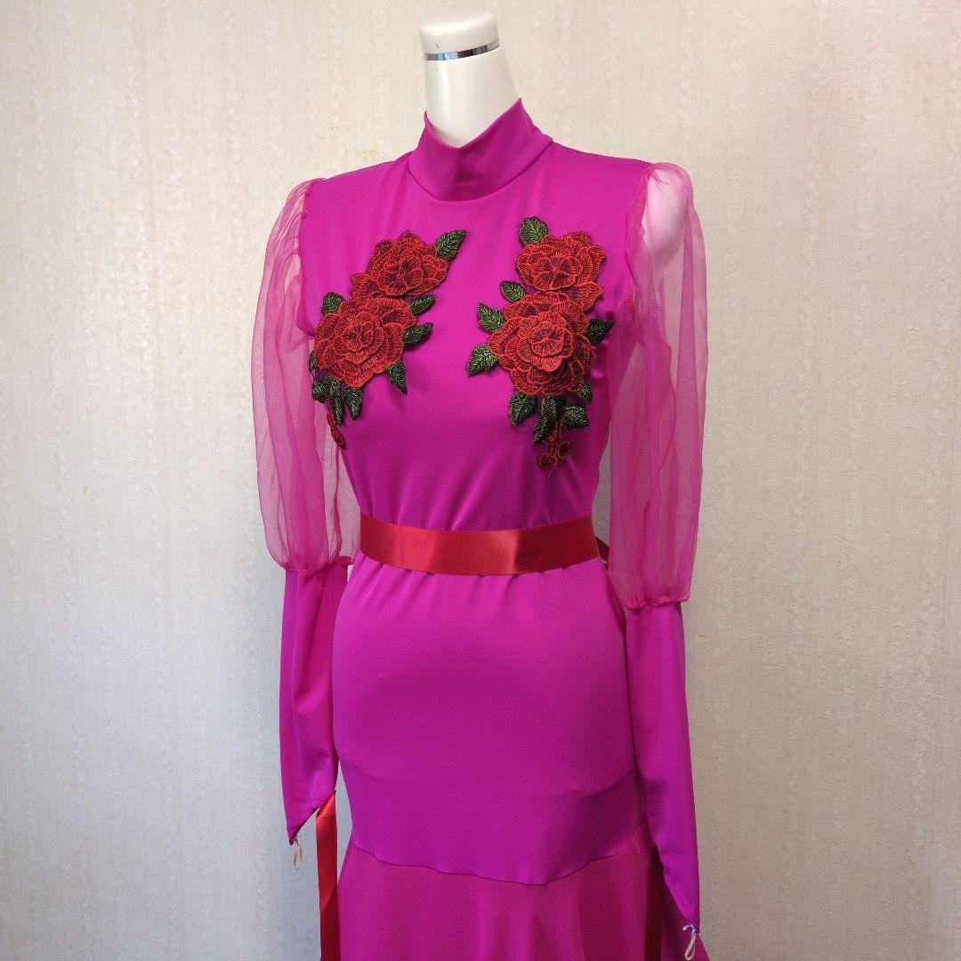 薔薇の飾り社交ダンスドレス　長袖ワンピース　値下げ