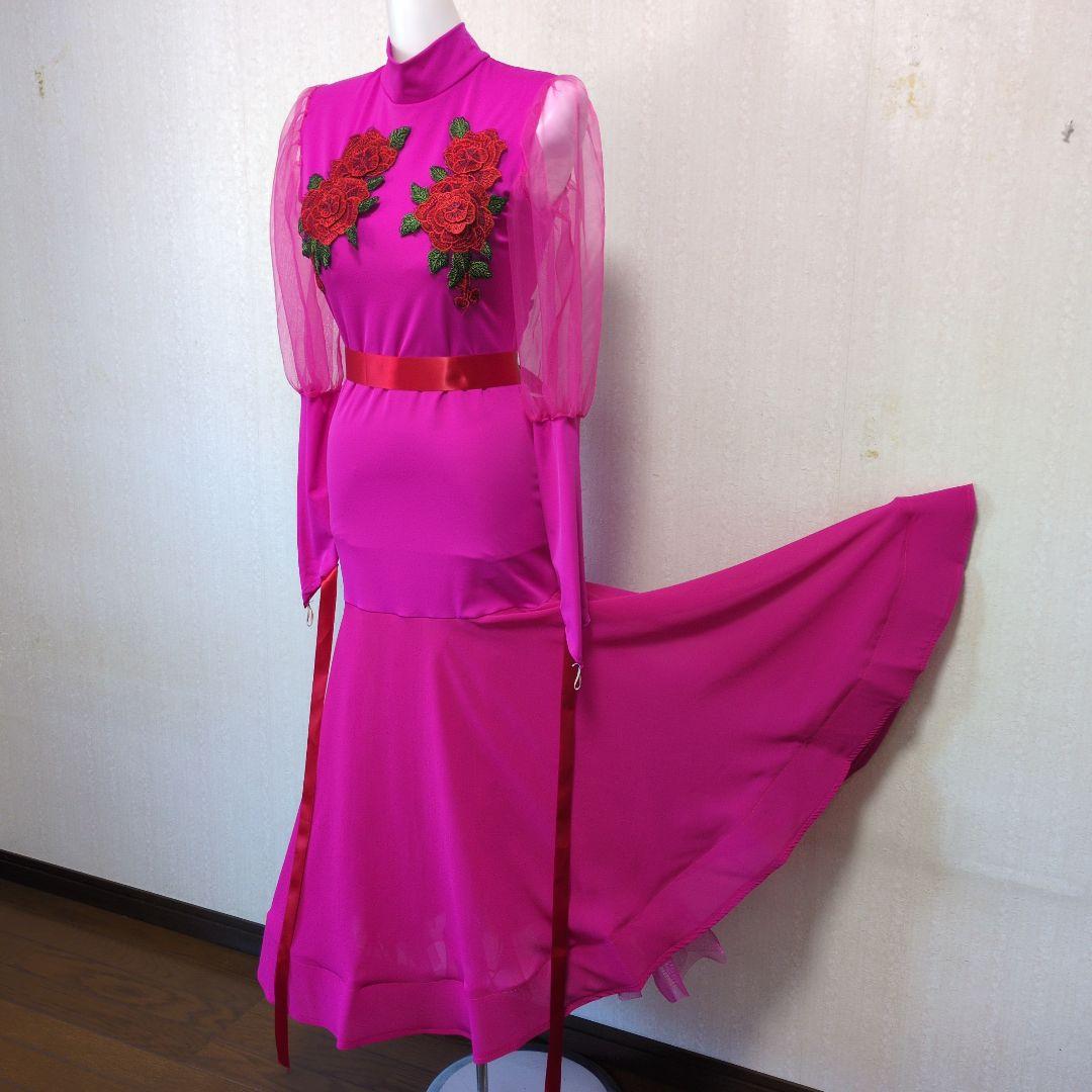 薔薇の飾り社交ダンスドレス　長袖ワンピース　値下げ