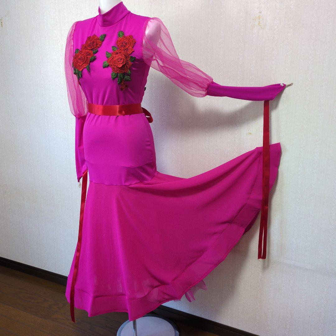 薔薇の飾り社交ダンスドレス　長袖ワンピース　値下げ