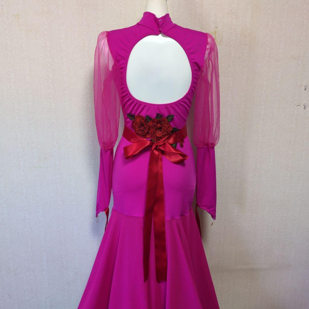 薔薇の飾り社交ダンスドレス　長袖ワンピース　値下げ