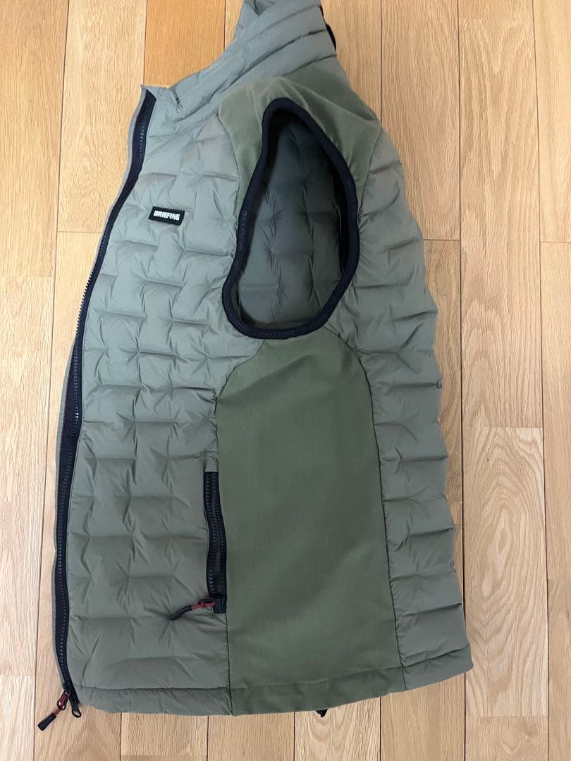 BRIEFING ハイブリッドダウンベスト