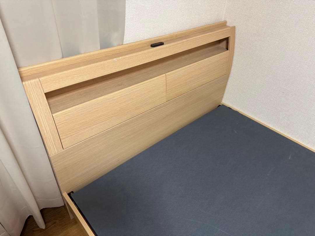 木製　ダブルベッドフレーム