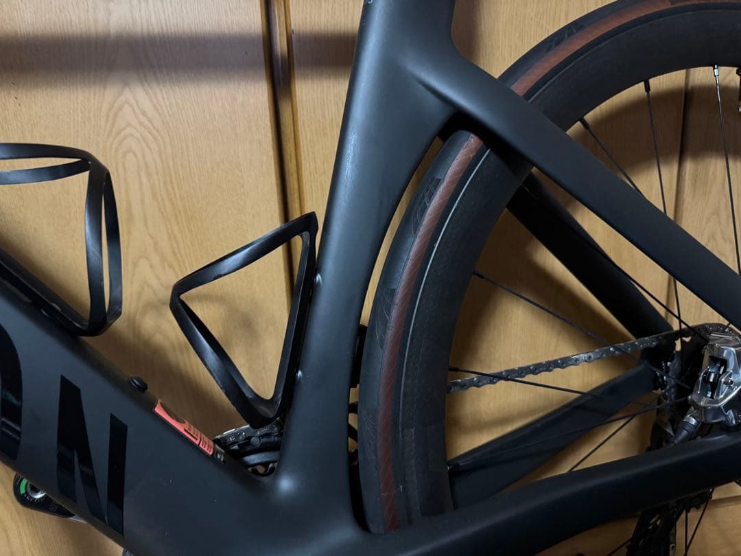 専用販売　CANYON AEROAD CFR Disc 9 RED ETap