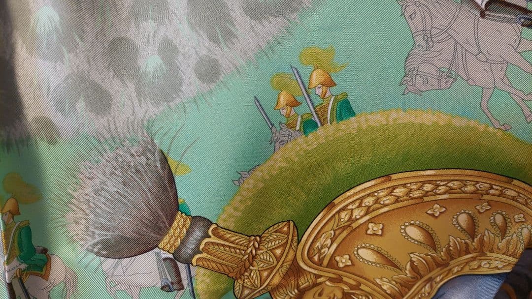 お値下げ依頼して下さった方専用！ エルメスシルクき緑色 プリントスカーフ