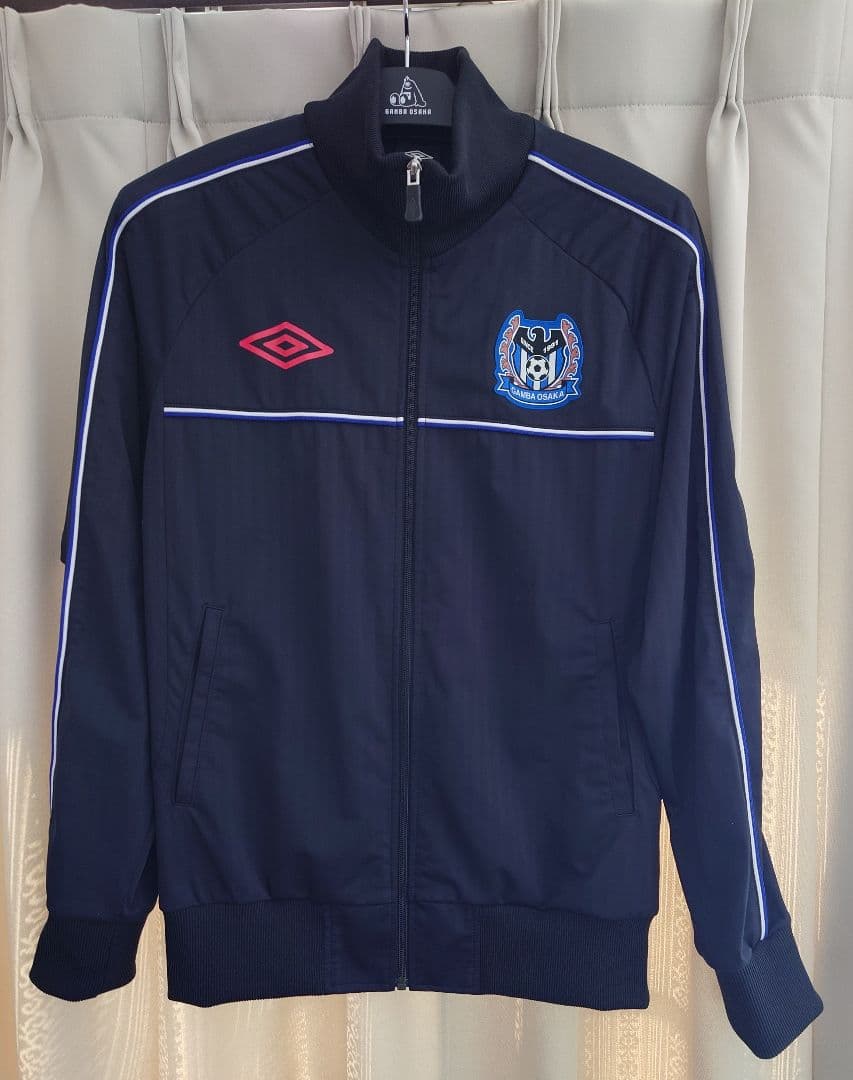 ガンバ大阪　アンセムジャケット　UMBRO