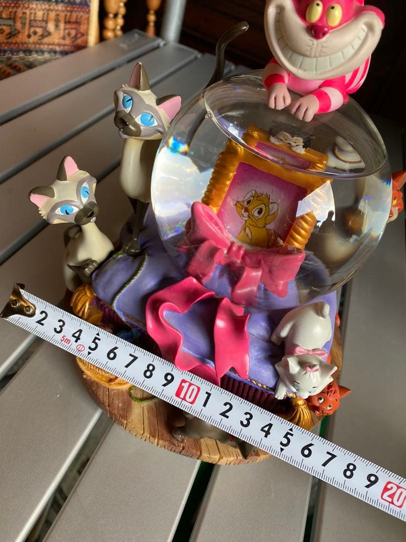 不思議の国のアリス チェシャ猫　スノードーム　オルゴール　フィギュア