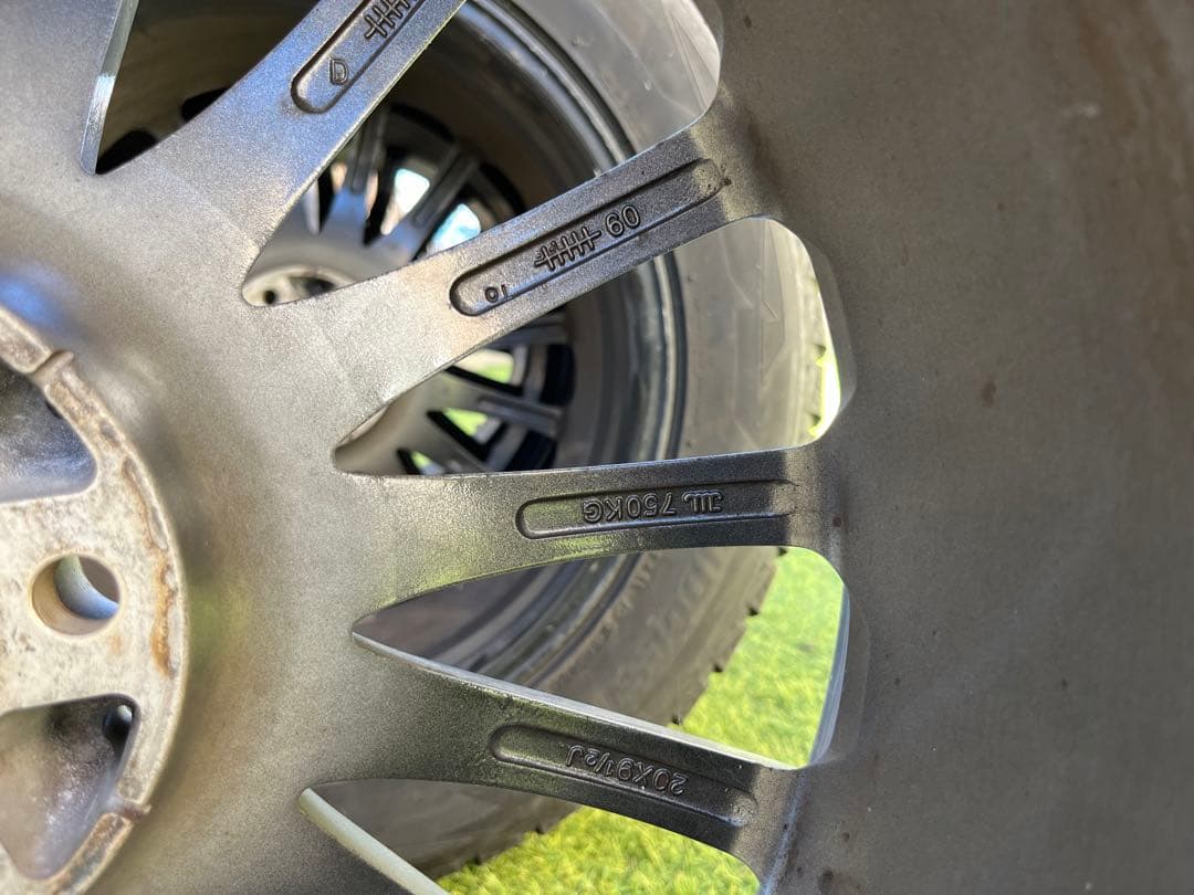 値下げ】カールソン1/16 RS 285/50-20スタッドレス 4本セット - メルカリ