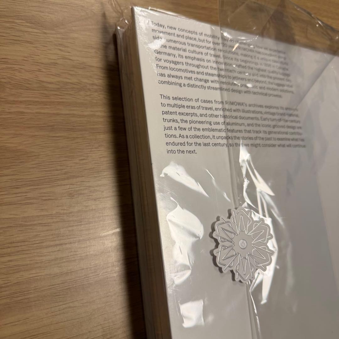 新品未開封品 【限定本】RIMOWA アーカイブブック