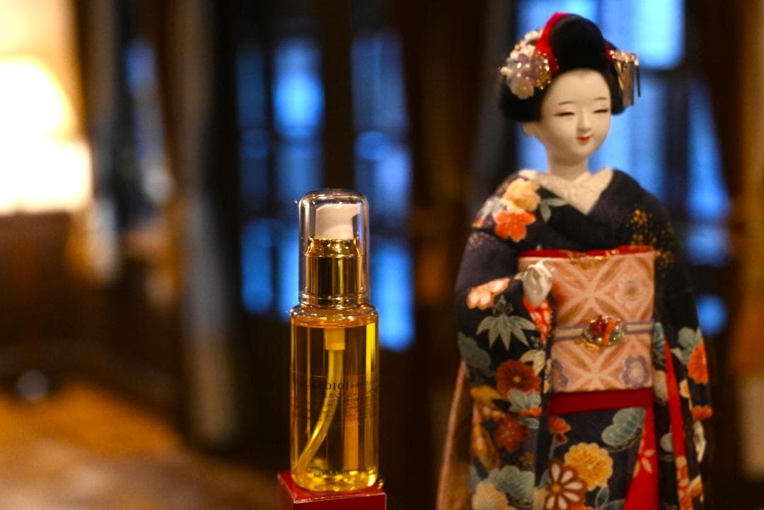 2本ｘ60mL 舞妓さんのゴールデンホホバ　舞妓さん千社札3枚付き