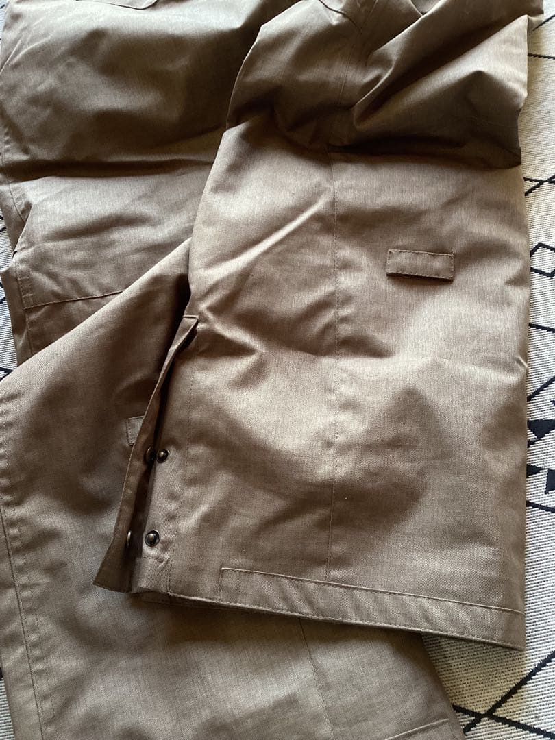 ポンタペス黒迷彩ＸベージュＭメンズスノボウェアスキーウェア