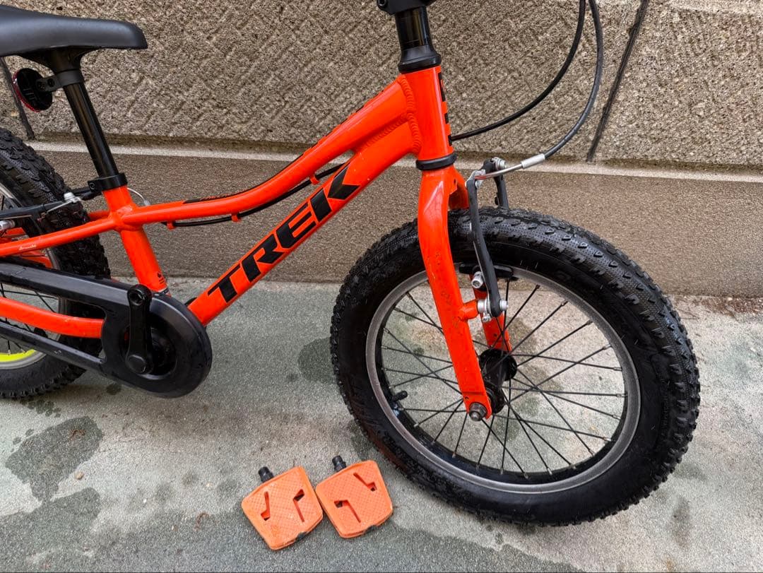 人気トレック16インチ子供車 キッズバイク　MTBトレック Precaliber