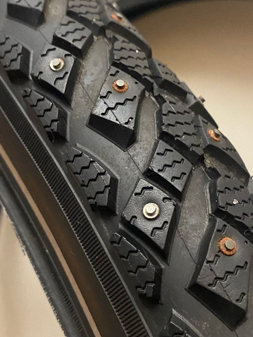 シュワルベ ウィンタープラス 700C(622) ワイヤー700x50C 2本