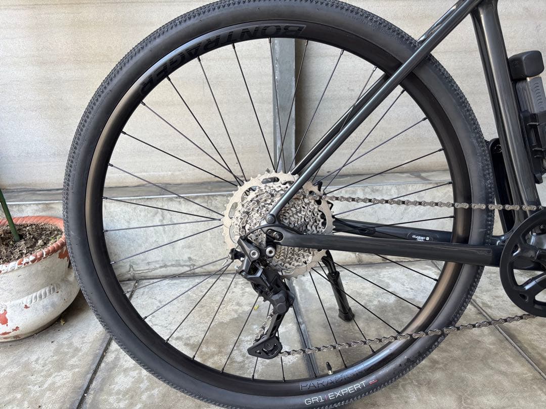 【布施】TREK FX Sport 4 グレー Lサイズ 2024年モデル