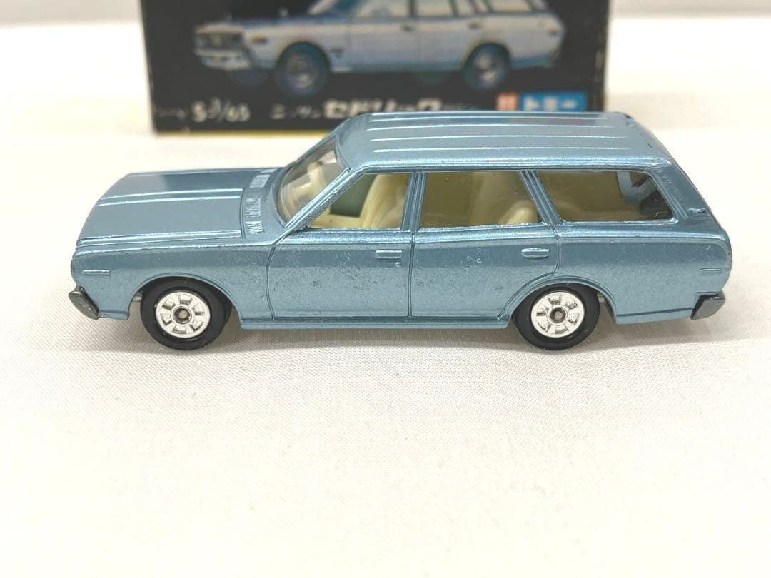 トミカ ニッサン セドリック ワゴン ライトブルー No.47 黒箱
