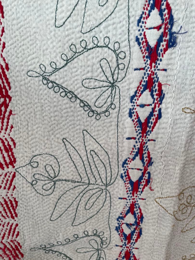 ꕥ未使用ꕥヴィンテージラリーキルト 花 ボタニカル刺繍カンタキルトマルチカバー