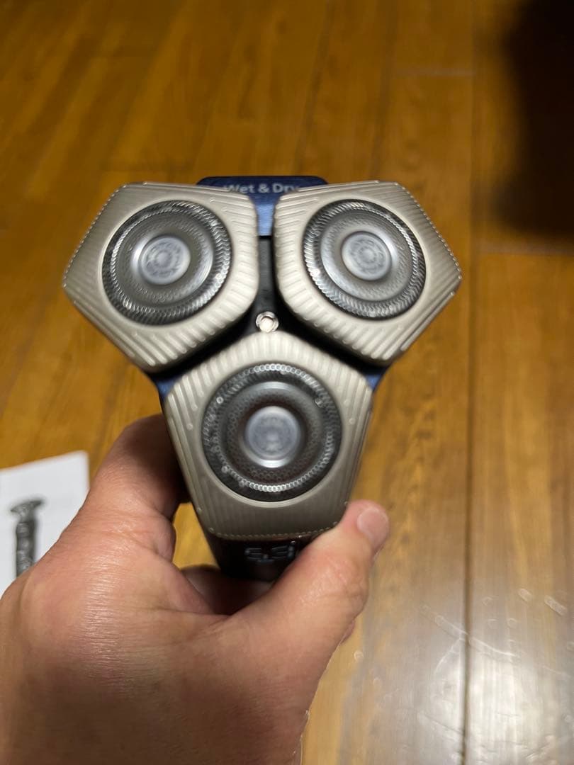 美品　Philips メンズ電気シェーバー 収納ケース付き　SP9886