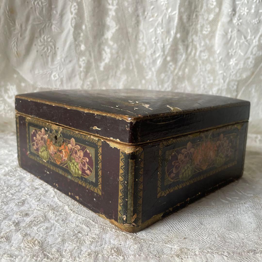 すみれの木製ボックス　スミレ　菫　箱　フランスアンティーク　フランスアンティーク