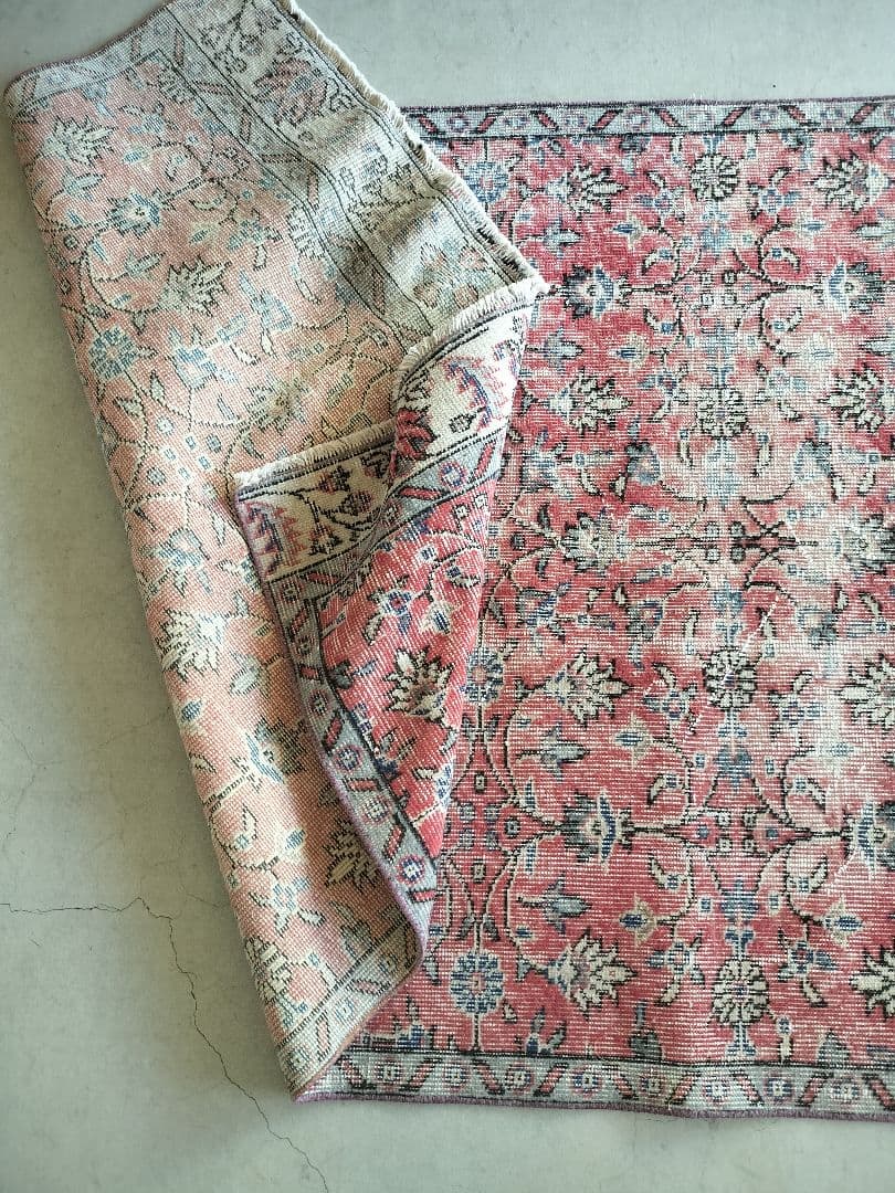 大判/シャビーレッドのサークルフラワー柄 ヴィンテージトルコラグNo