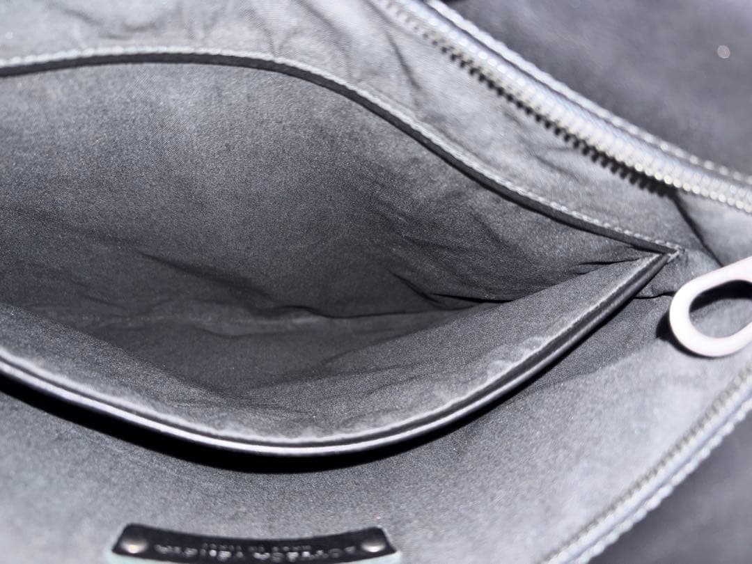 BOTTEGA VENETA ボッテガヴェネタ　ショルダーバッグ　ブラック