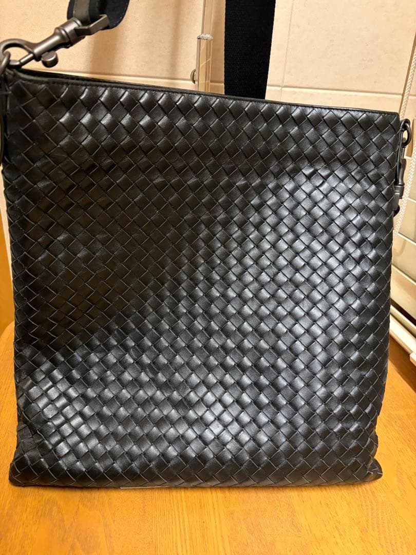 BOTTEGA VENETA ボッテガヴェネタ　ショルダーバッグ　ブラック