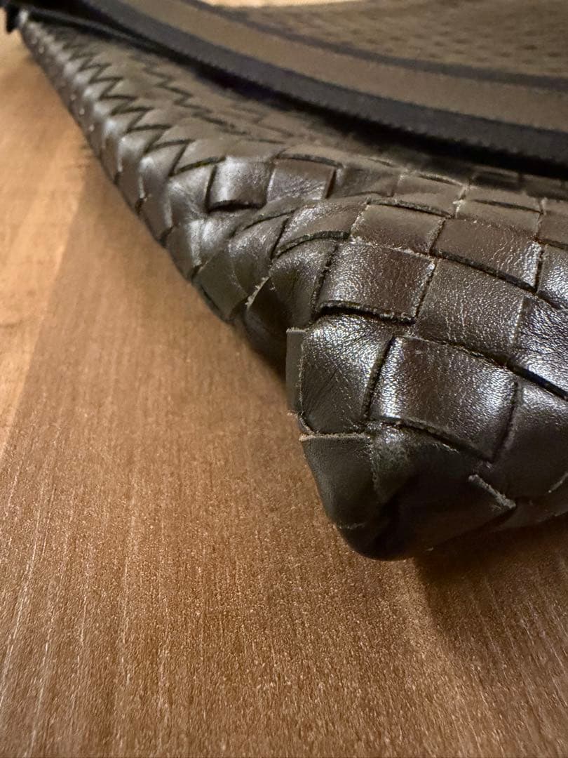 BOTTEGA VENETA ボッテガヴェネタ　ショルダーバッグ　ブラック