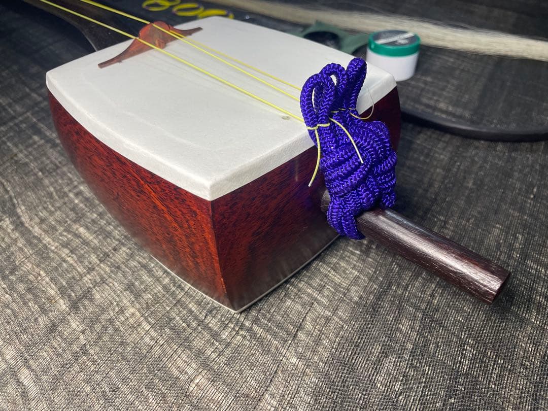 和胡弓紫檀材，胴かりん，弓，付属品付き