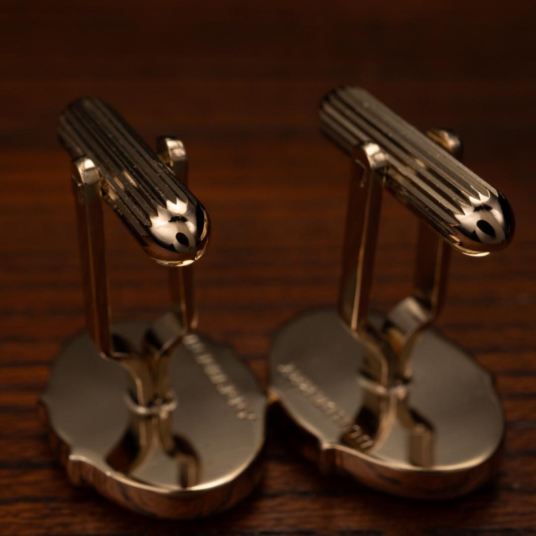 英国王室御用達】 バーバリー ボルドーエナメル カフリンクス Burberry