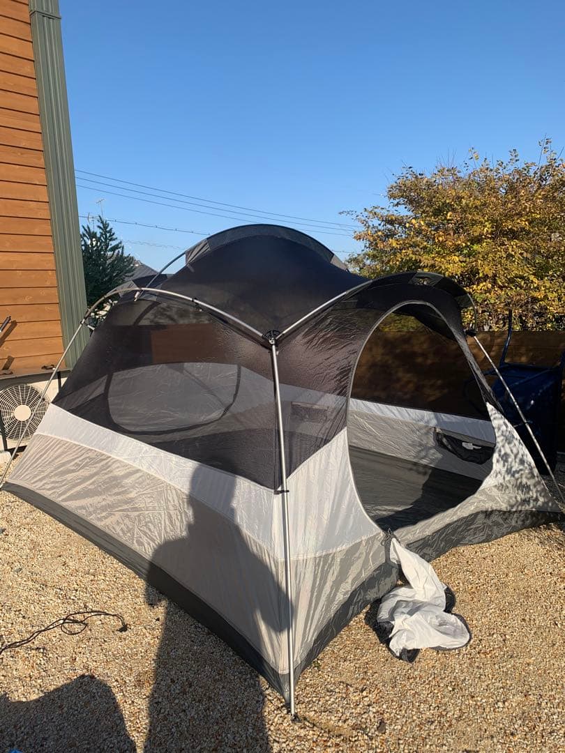 SIERRA DESIGNS YAHI4 ドーム型キャンプテント 青と白