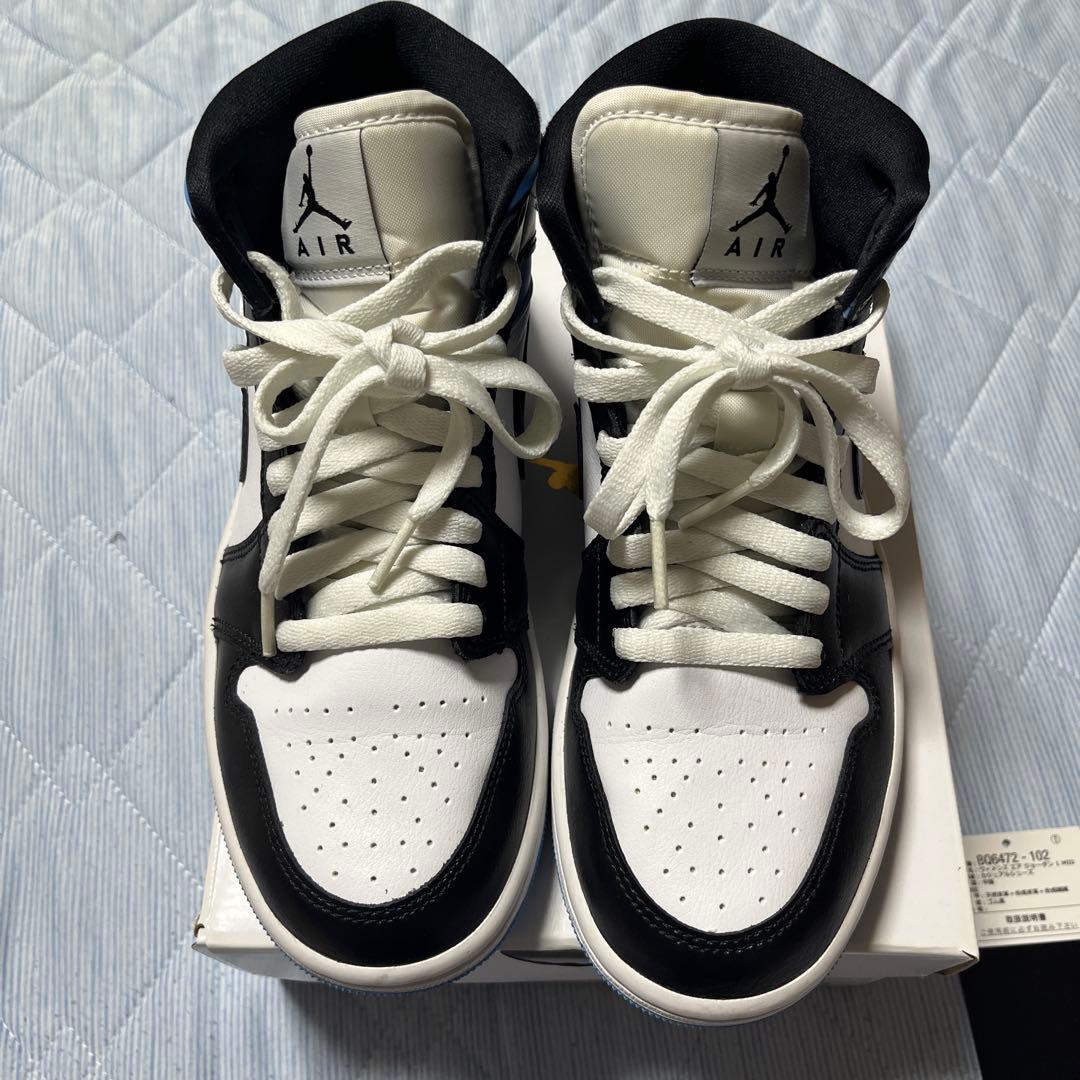 Nike Air Jordan 1 MIDブラック/ホワイト/ブルー