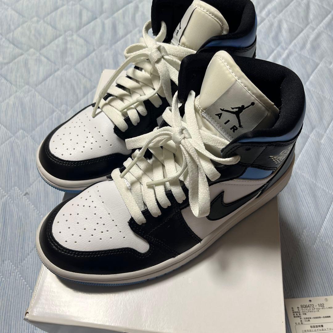 Nike Air Jordan 1 MIDブラック/ホワイト/ブルー