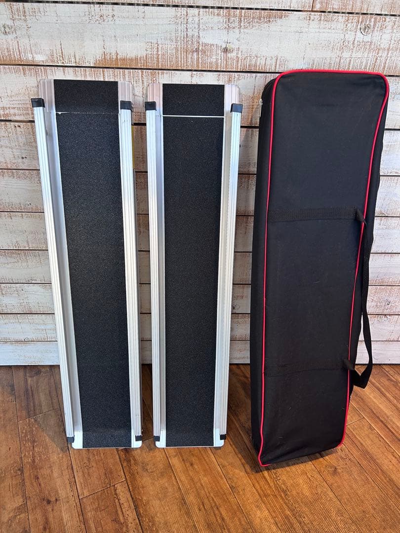 値下げしました。車椅子スロープ 2本　アルミ製 折りたたみ式　未使用品