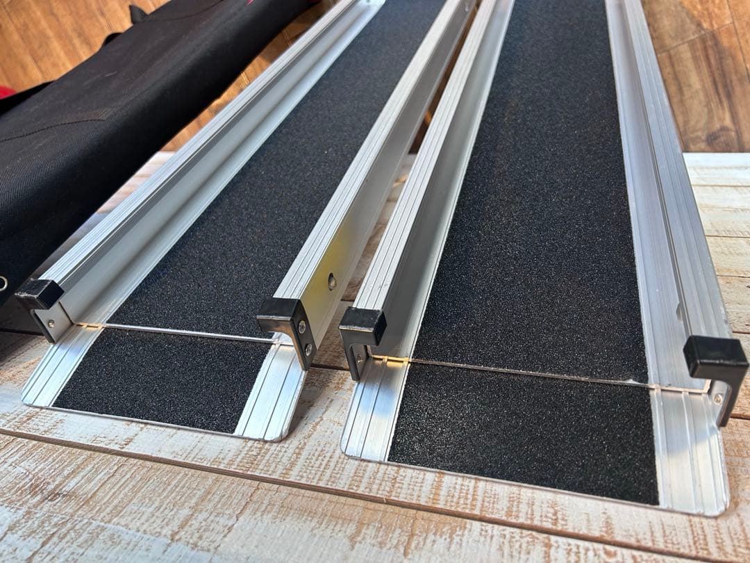 値下げしました。車椅子スロープ 2本　アルミ製 折りたたみ式　未使用品