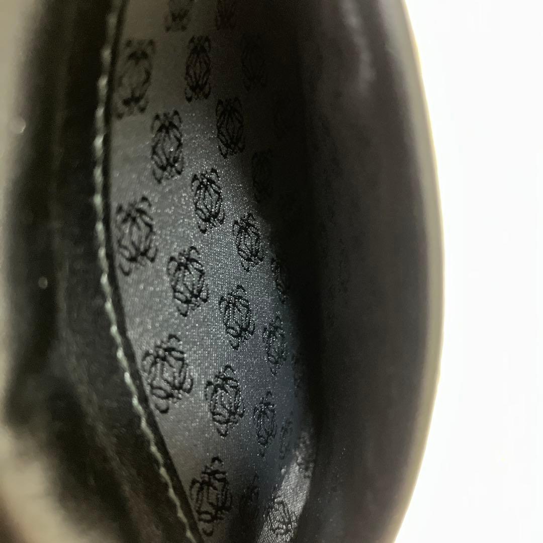 LOEWE（ロエベ）上品なゴールド×ブラック コンパクトウォレット カードケース