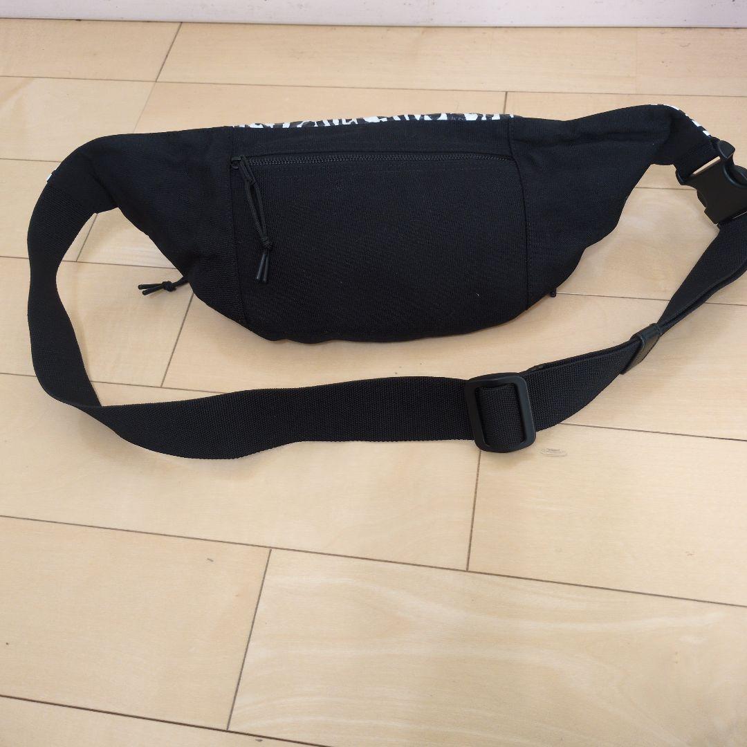 SAINT LAURENT ゼブラ柄ボディバッグ