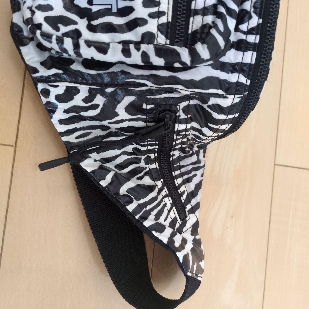 SAINT LAURENT ゼブラ柄ボディバッグ