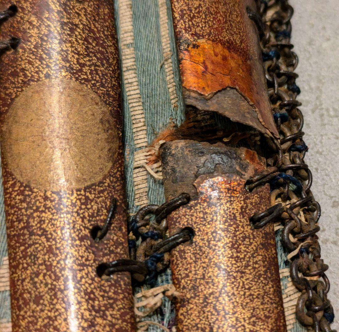 桃山から江戸初期 家紋 鉄製籠手 甲冑 面頬 前立て 武将 鎧 兜 武具 骨董