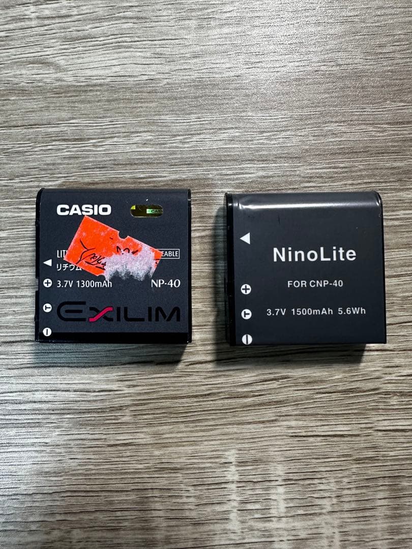 美品 Casio EXFILM EX-Z200 付属品完備 バッテリー2つ