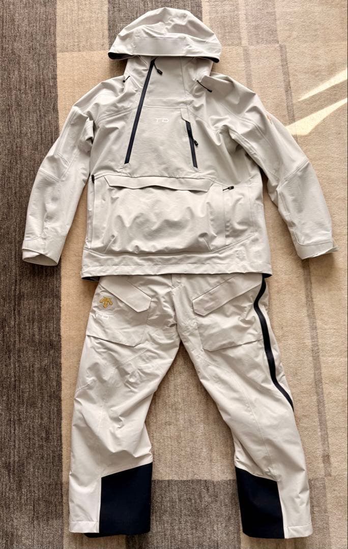 DESCENTE デサントメイト　スキーウェア上下　Oサイズ　2024/25