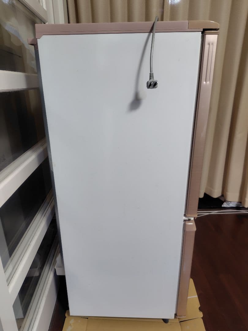 送料無料 SHARP ノンフロン冷凍冷蔵庫 SJ-14W-P 137L ピンク