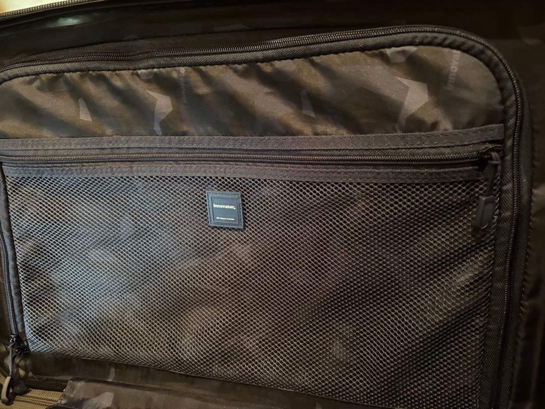 【GW直前SALE】イノベーター機内持込サイズ4輪キャリーケース黒　TSAロック