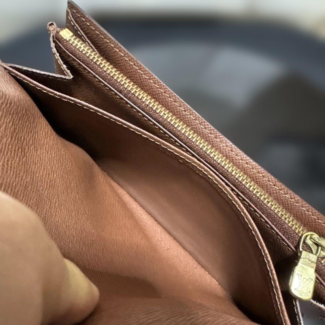 ⑧☆美品♪カード10枚タイプ☆サラ長財布