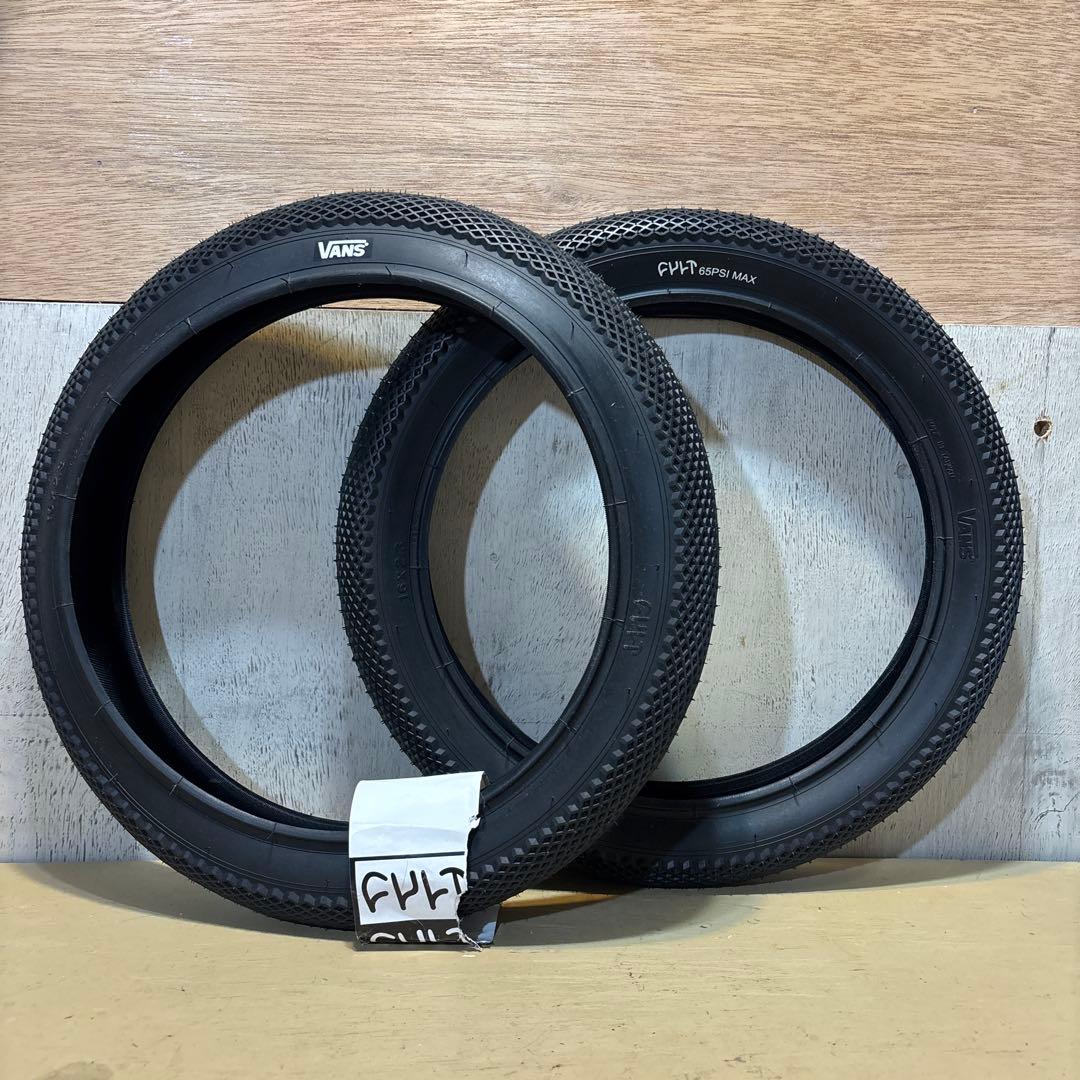 VANS x CULT TIRE BMX タイヤ 16” x 2.3” ブラック