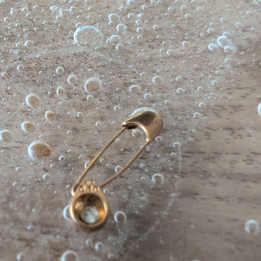 ♪金とダイアモンド〜ピン型ブローチ