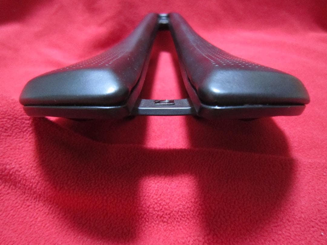 ★美品 ボントレガー アイオロス エリート サドル145mm