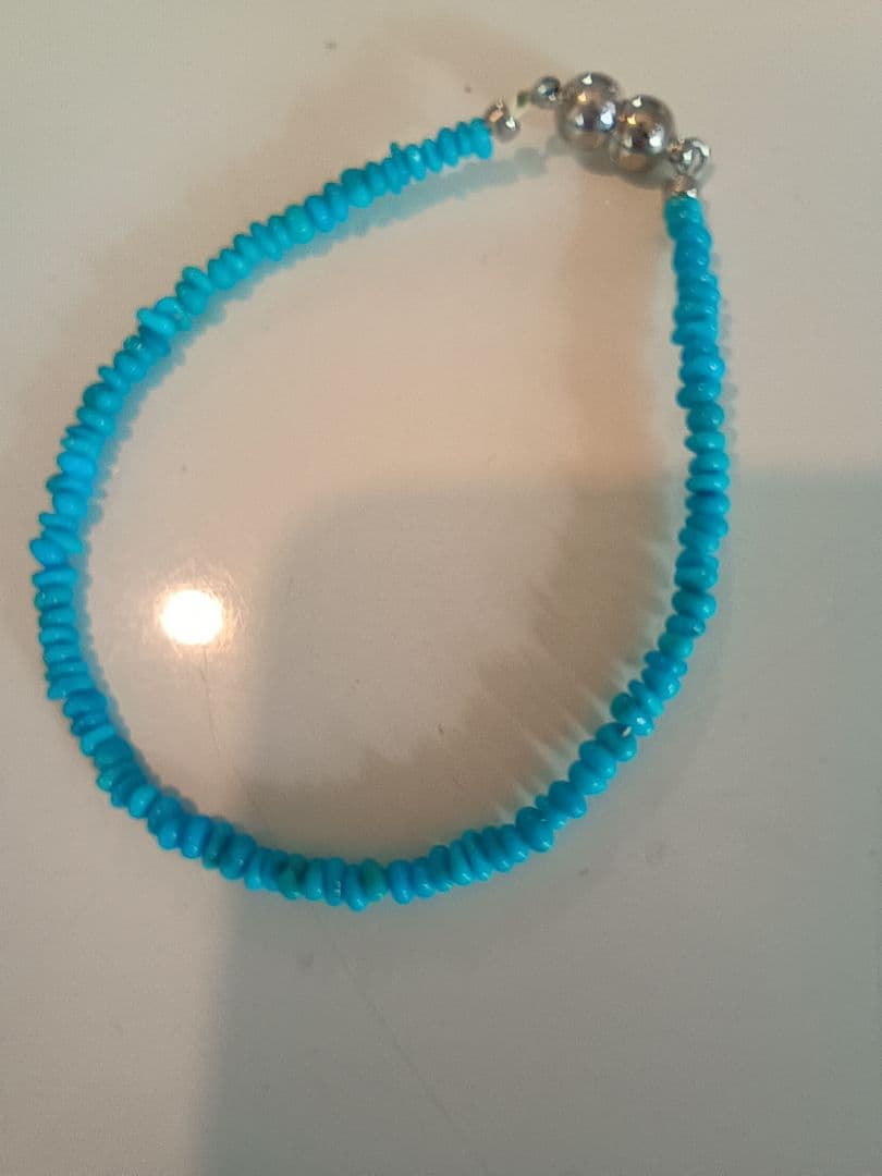 ターコイズブルー ビーズブレスレット