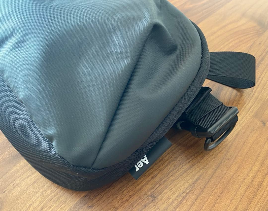 【新品同様】Aer エアー Tech Sling 2 ボディ バッグ ブラック